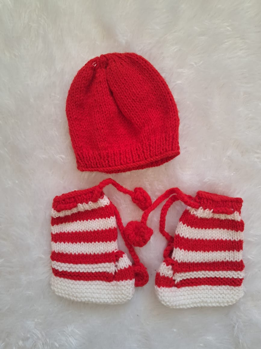 Newborn Christmas Crochet Sweater Set – Red with Santa Patch